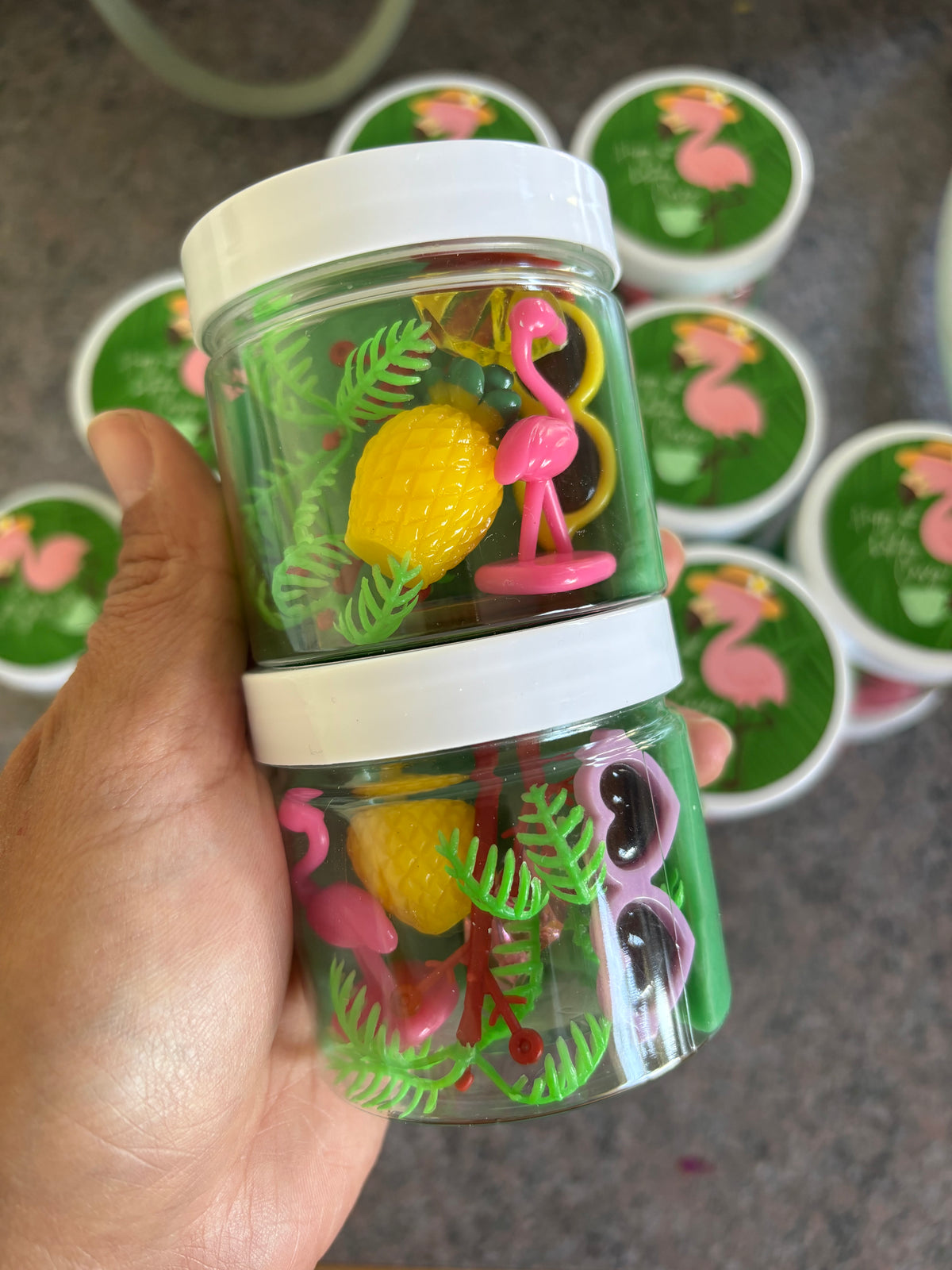 10 party favor play dough jars